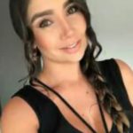 Paola Jara masturbándose en su auto